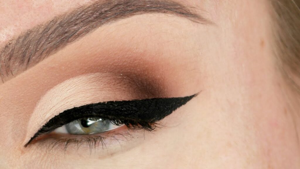 10 Popular Eyeliner Styles